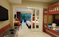   Bali Dynasty Resort 4*  6