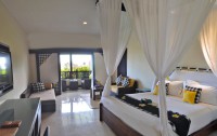   Legian Beach 4*  54