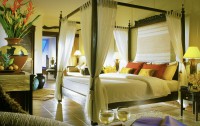   Bintan Lagoon Resort  5*  74