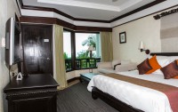   Bintan Lagoon Resort  5*  13