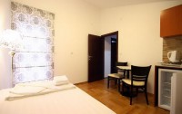   Apartments Sara Lux 4*  6