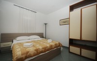   Apartments Jolly 3*  11