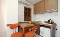   R Club Apartments 4*  30