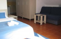   R Club Apartments 4*  12