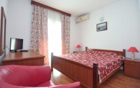   Apartments Velji Vinogradi 3*  18