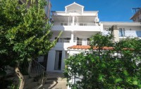   Apartments Milos 2*  1