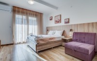   Apartment Adriatic Lux 4*  10