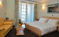   Montenegro Beach Resort 4*  38