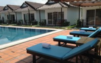   Sea Breeze Resort 3*  14