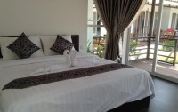   Sea Breeze Resort 3*  12