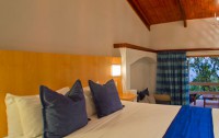   Coco De Mer & Black Parrot Suites 4*  8