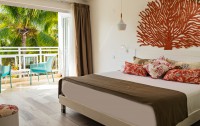   Coral Azur Beach Resort 3*  9