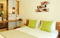   Emeraude Beach Attitude 4*  18