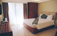   Boracay Haven Resort 4*  7