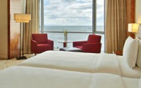   New World Manila Bay 5*  21