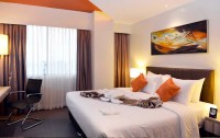 Bayfront Hotel Cebu 4*  5