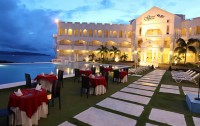   Boracay Grand Vista Resort 4*  8