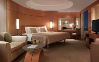   Makati Shangri-la 5*  34