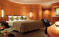   Makati Shangri-la 5*  23