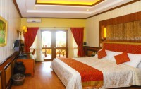   Red Coconut Beach Hotel 3*  10