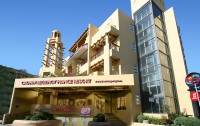   Crown Regency Prince Resort 3*  1