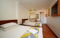   Bluewaves Beach House Resort 3*  8