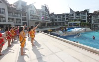   Crown Regency Resort & Convention Center 3*  9