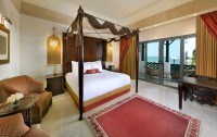   Sharq Village & Spa 5*  11