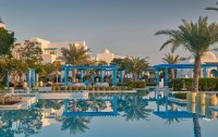   Hilton Salwa Beach Resort & Villas 5*  4