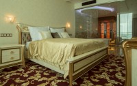   Fured Hotel Spa & Conference 4*  81