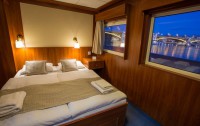   Grand Jules Boat 3*  6