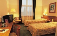   Hunguest Hotel Millenium 3*  14