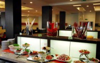   Park Inn Sarvar 4*  90