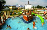   Park Inn Sarvar 4*  76