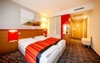   Royal Park Boutique Hotel 4*  35