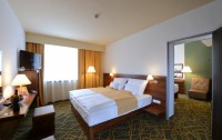   Hunguest Hotel Mirage 4*  28