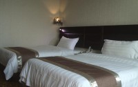   Oasis Hotel 3*  12