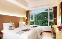   Holiday Inn Resort Yalong Bay 5*  15