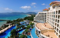   Holiday Inn Resort Yalong Bay 5*  1