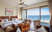 Aloha Oceanfront Suite Resort 5*  5