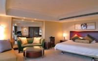   Oriental Riverside Hotel 5*  7