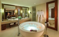   Huayu Resort & Spa Sanya (ex. Crowne Plaza) 5*  18