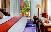   Banyan Tree 5*  8