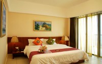   J Hotel (ex. Azure Resort) 4*  14