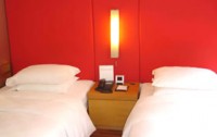   Elan Hotel 3*  9