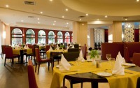   Kenzi Europa Hotel 4*  23