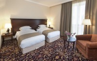   Ani Grand Hotel 4*  8