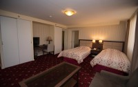   Ani Plaza Hotel 4*  6