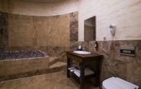   Apricot Hotel & Suites 4*  9