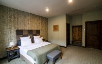   Apricot Hotel & Suites 4*  11